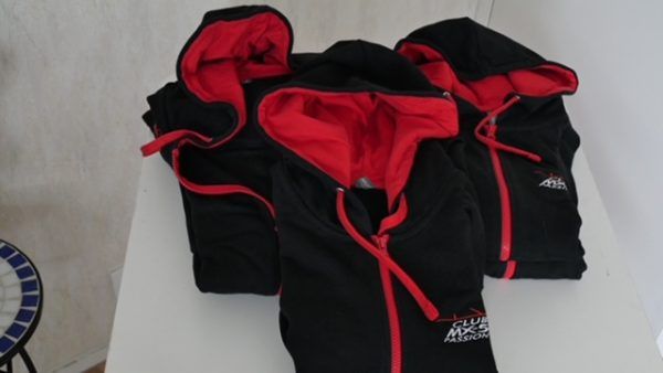 Sweat Zippé à capuche – Image 3